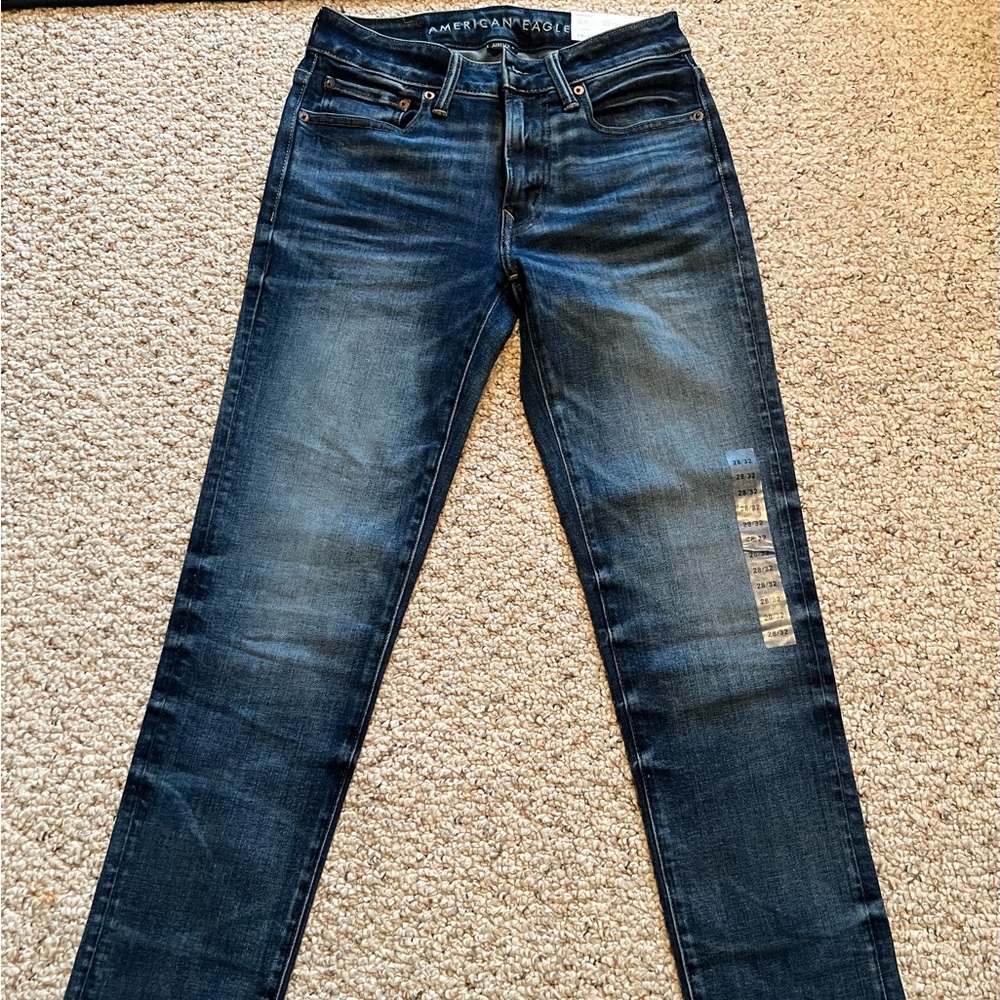 Mens new American Eagle jeans size 28/32